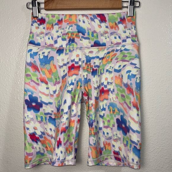 Fabletics Bike Shorts Women's Small Powerhold High-Waist 9'' New Wave Floral - Picture 6 of 16